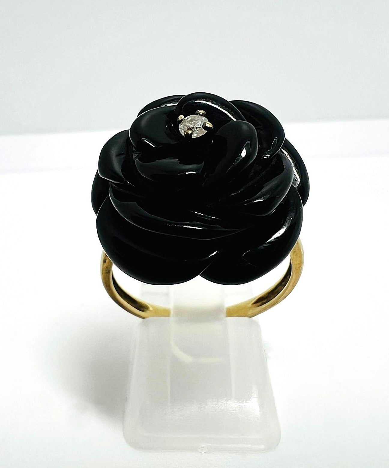 Ring aus 333er Gold mit Onyx-Rose