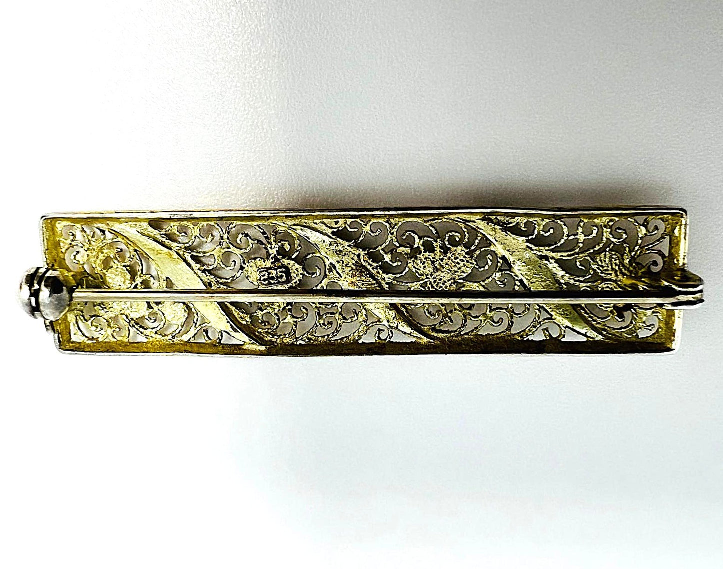 Filigrane Art-Déco-Brosche