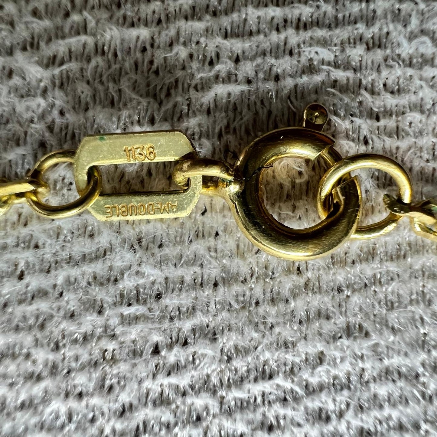 Vintage-Kette mit tiefroten Granatsteinen