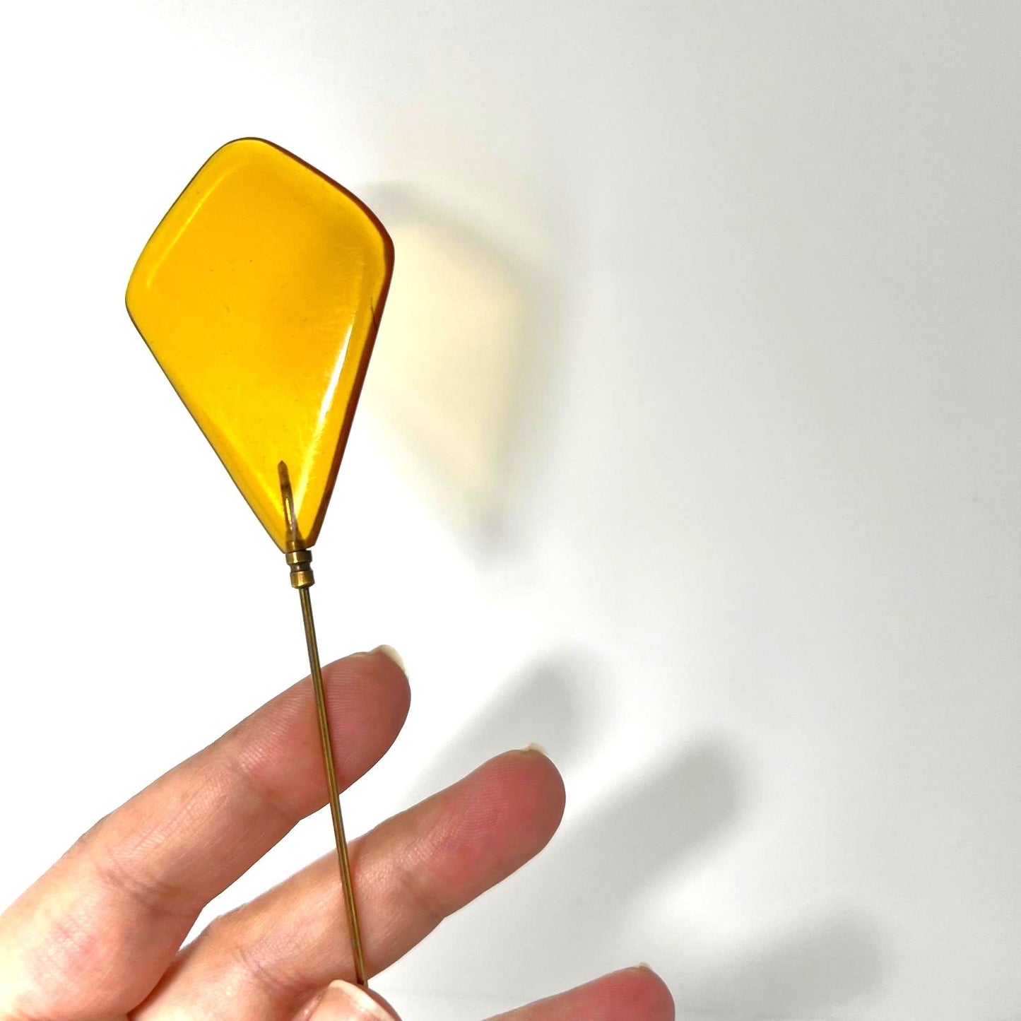Antike XXL Hutnadel Bernstein Butterscotch
