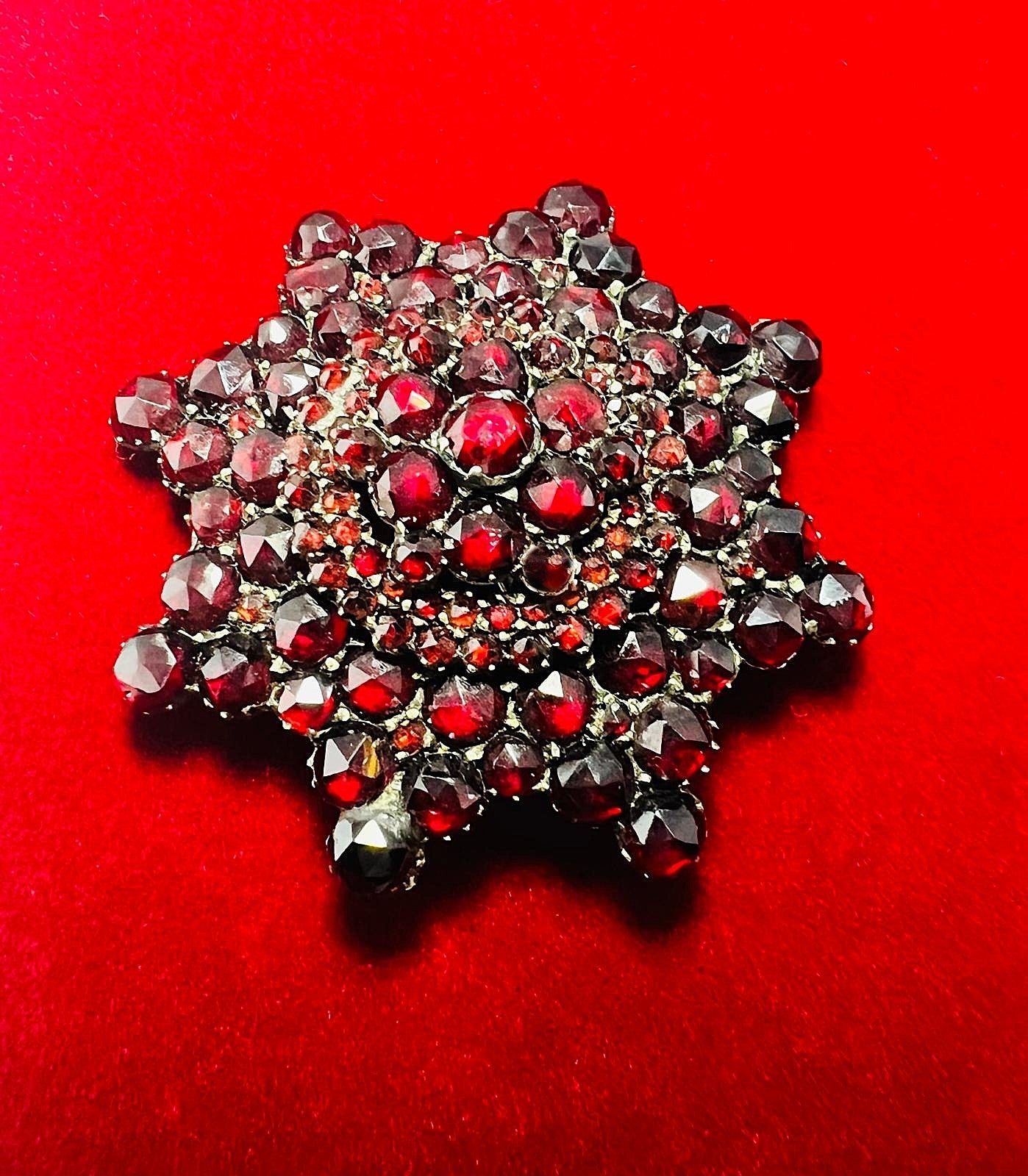 böhmische Granat Brosche