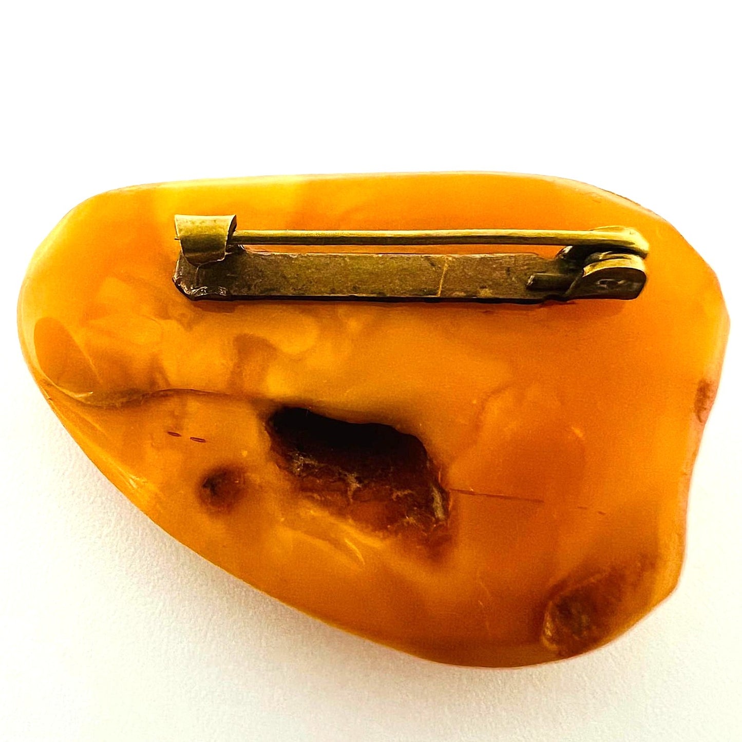 Butterscotch Bernstein Brosche