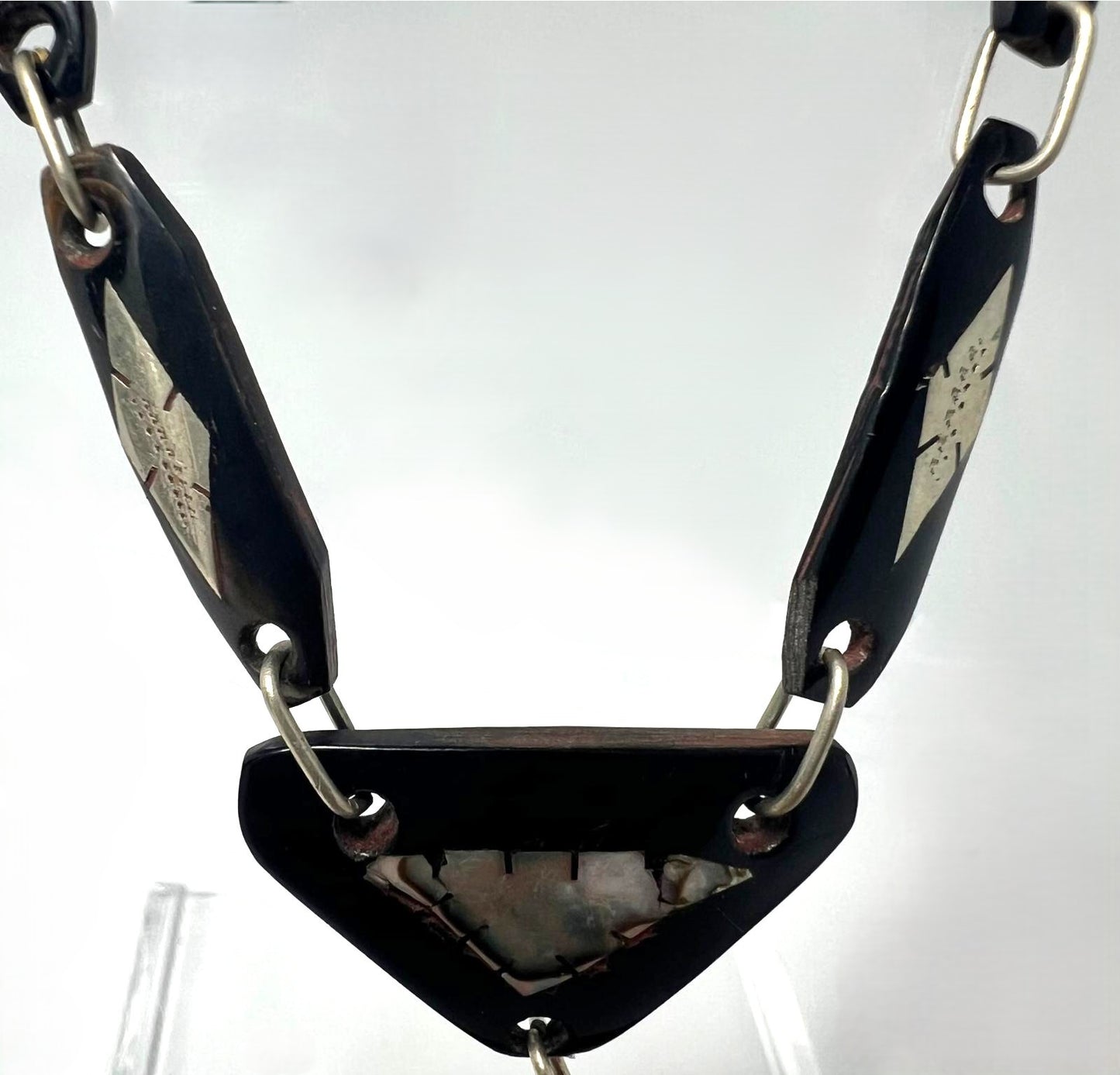 Hornkette mit Perlmutt