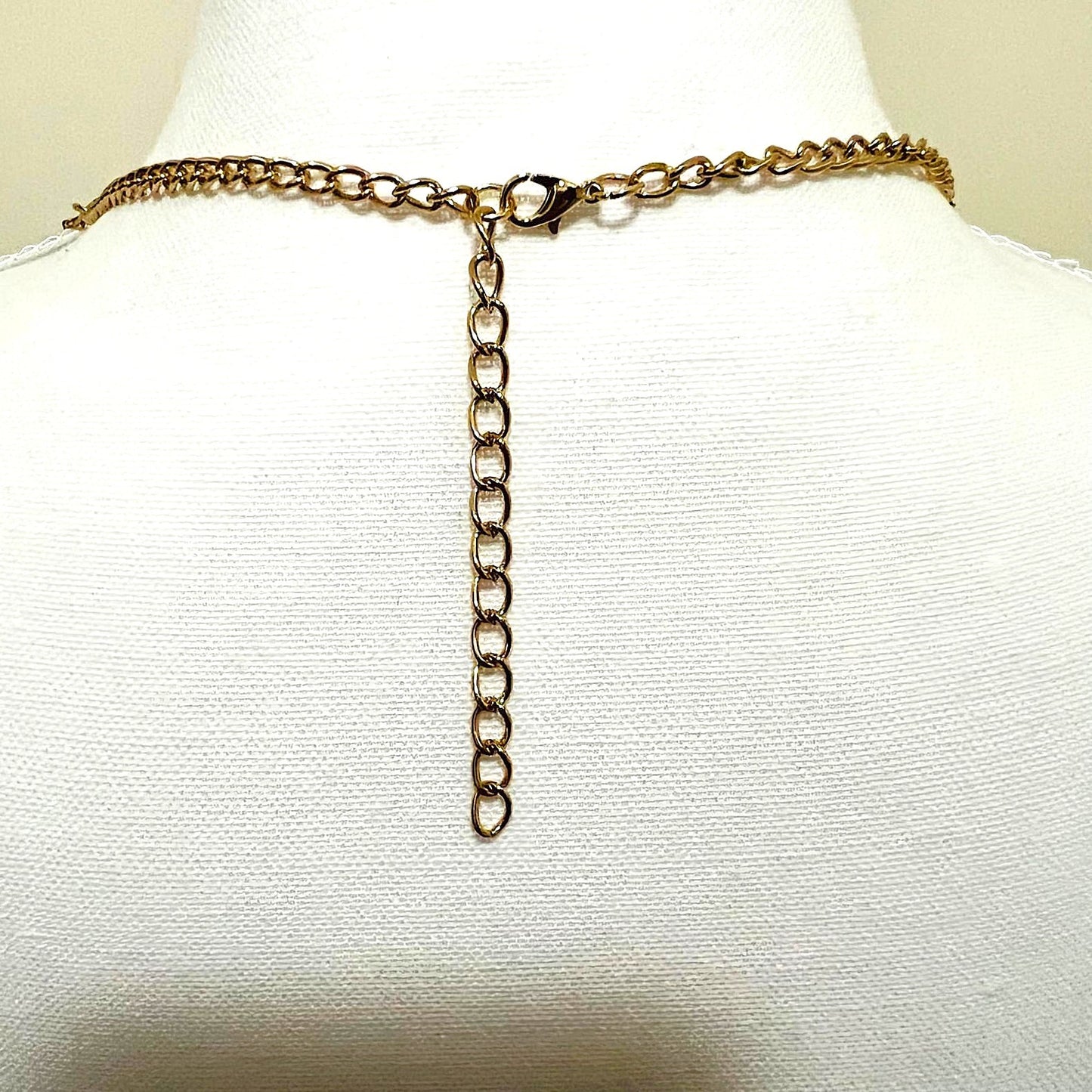 Gold Leo Mesh Collier