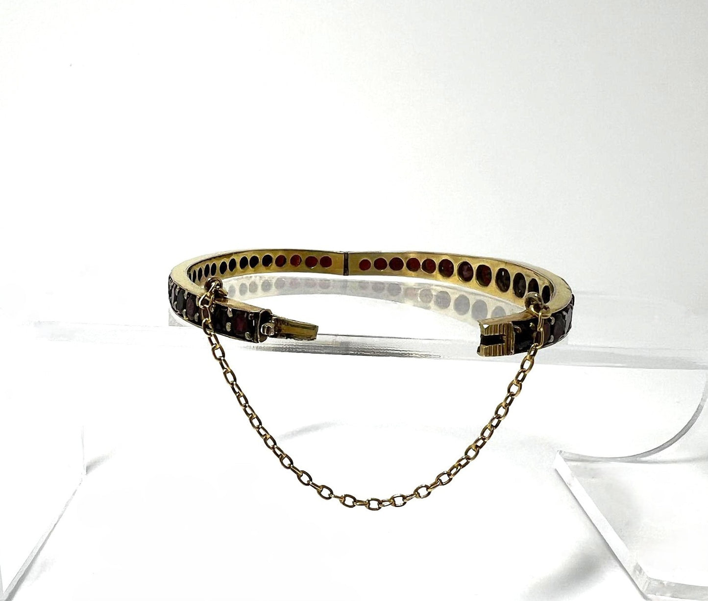 Antiker böhmischer Granat-Armreif