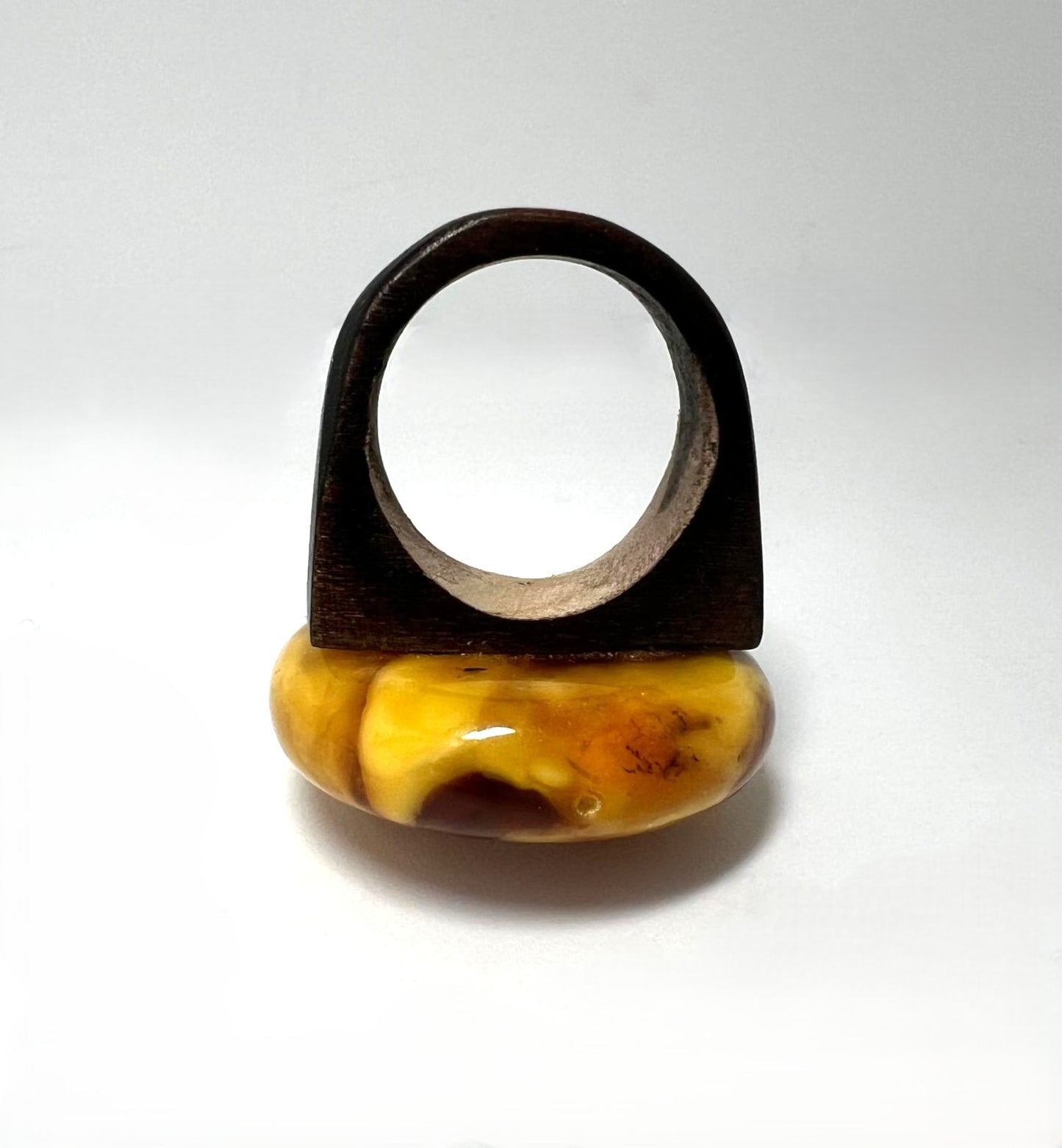 Designer Bernsteinring