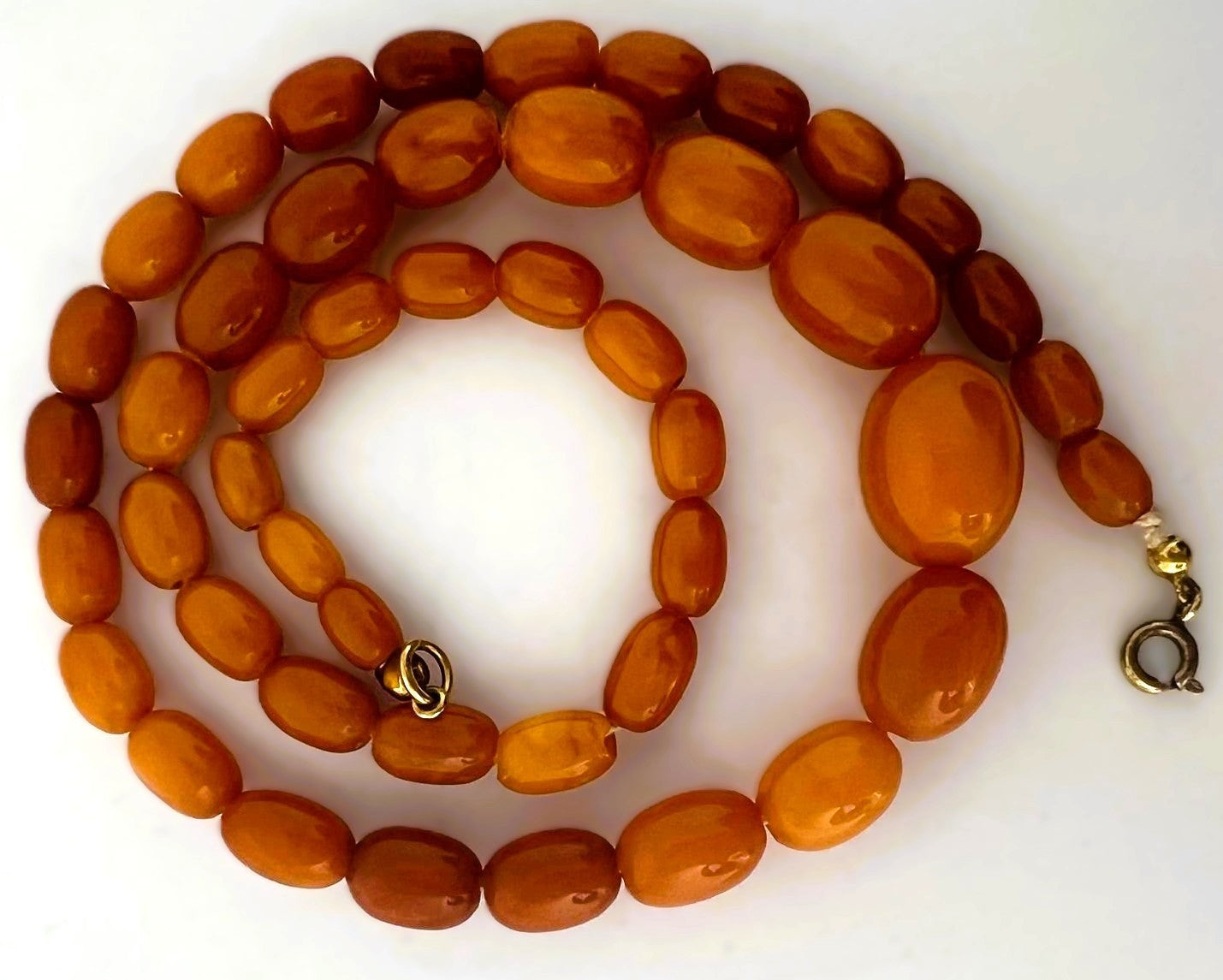 Antike Art-Déco Butterscotch-Bernstein-Kette – verlaufende Olivenperlen