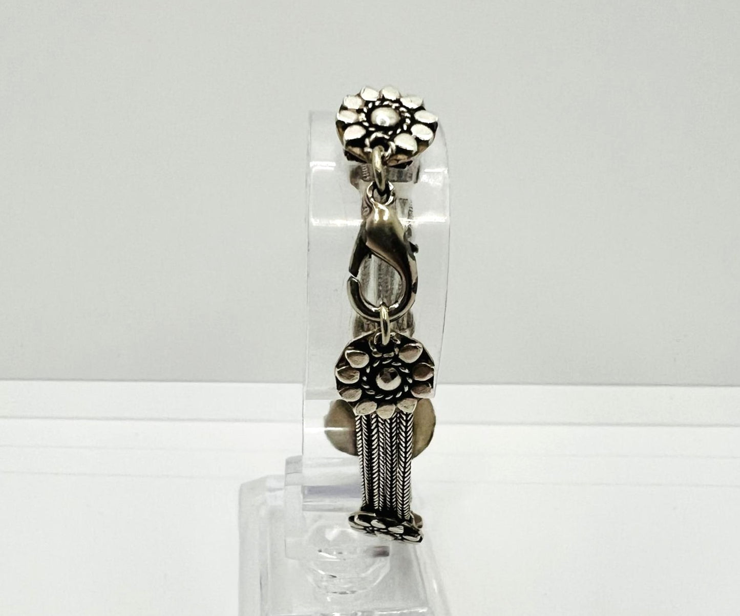 Vintage 925 silver bracelet with onyx gemstone | Floral pattern & filigree design