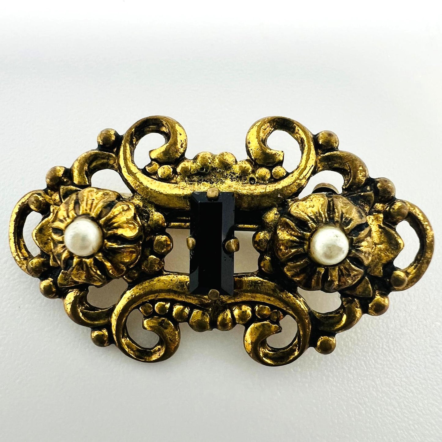 Art Deco Brooch mit Seed Pearls