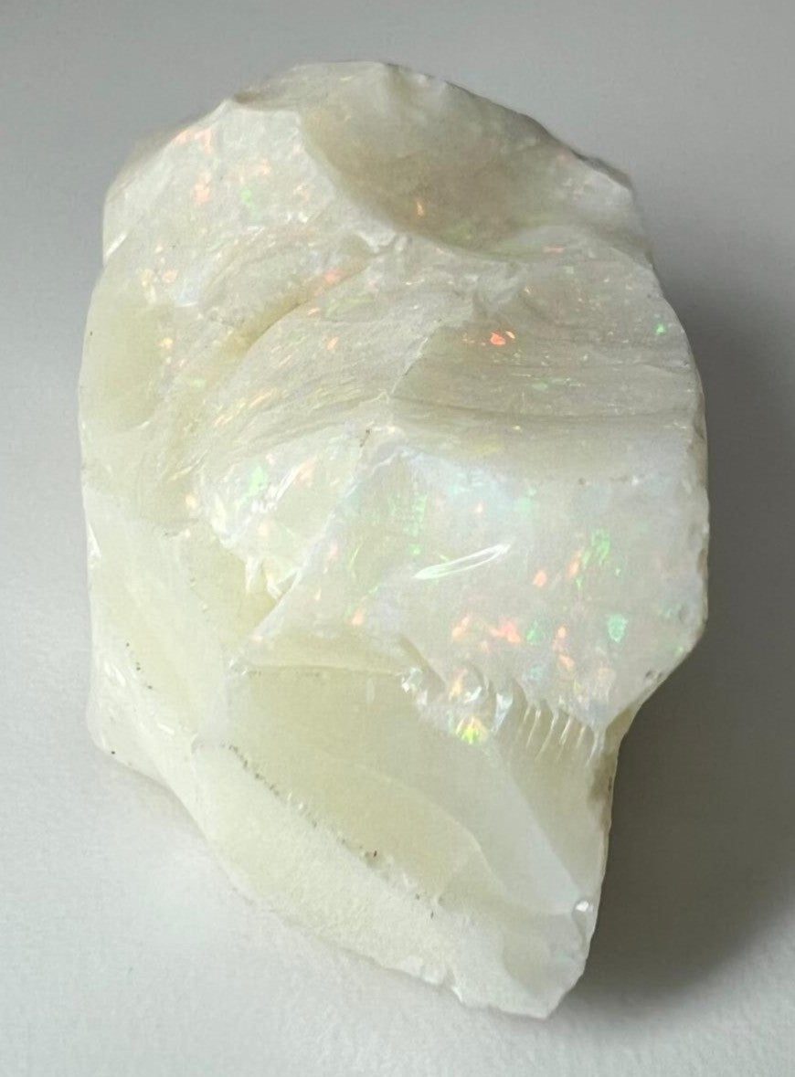 Australischer Milchopal Rohstein