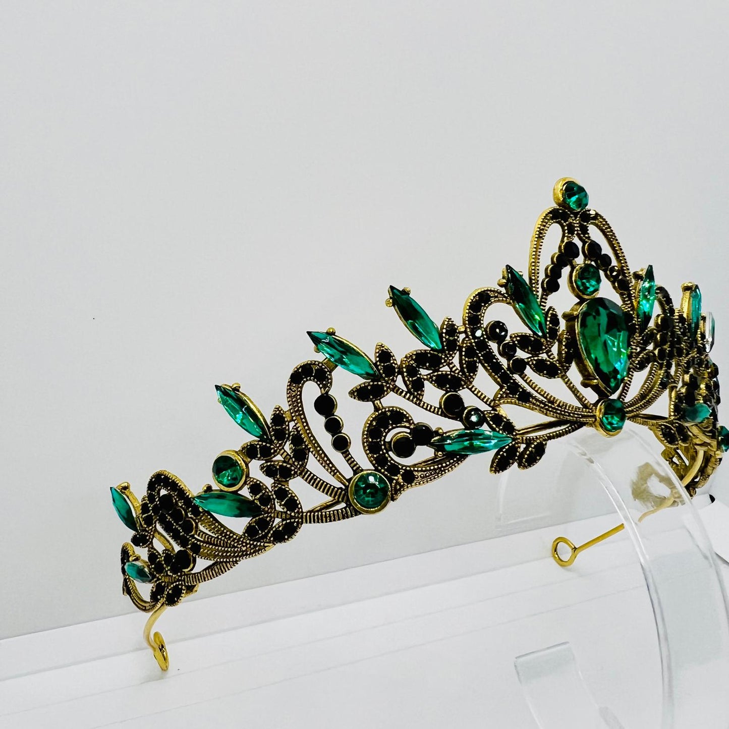 Baroque style tiara crown in gold – rhinestones in green and black – elegant tiara