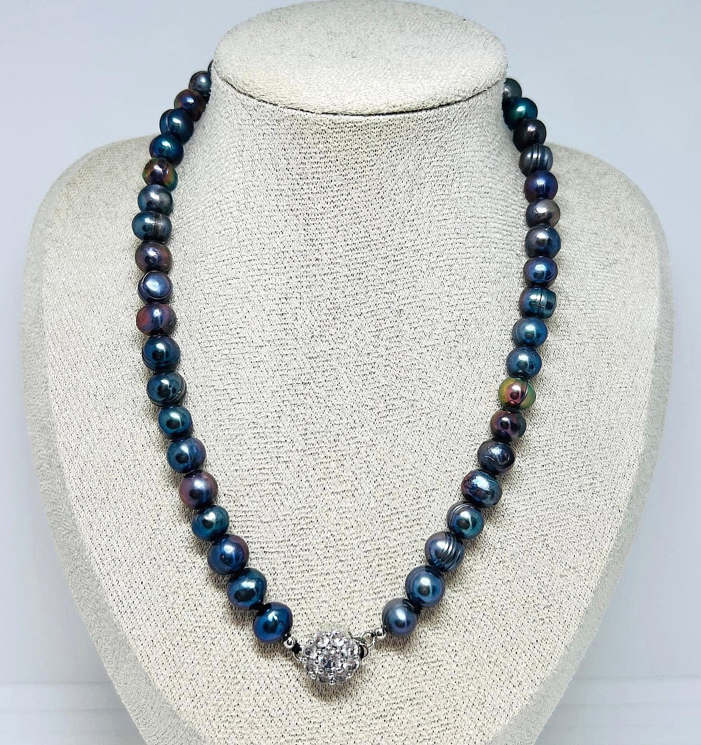 Collier mit echten Süßwasserperlen
