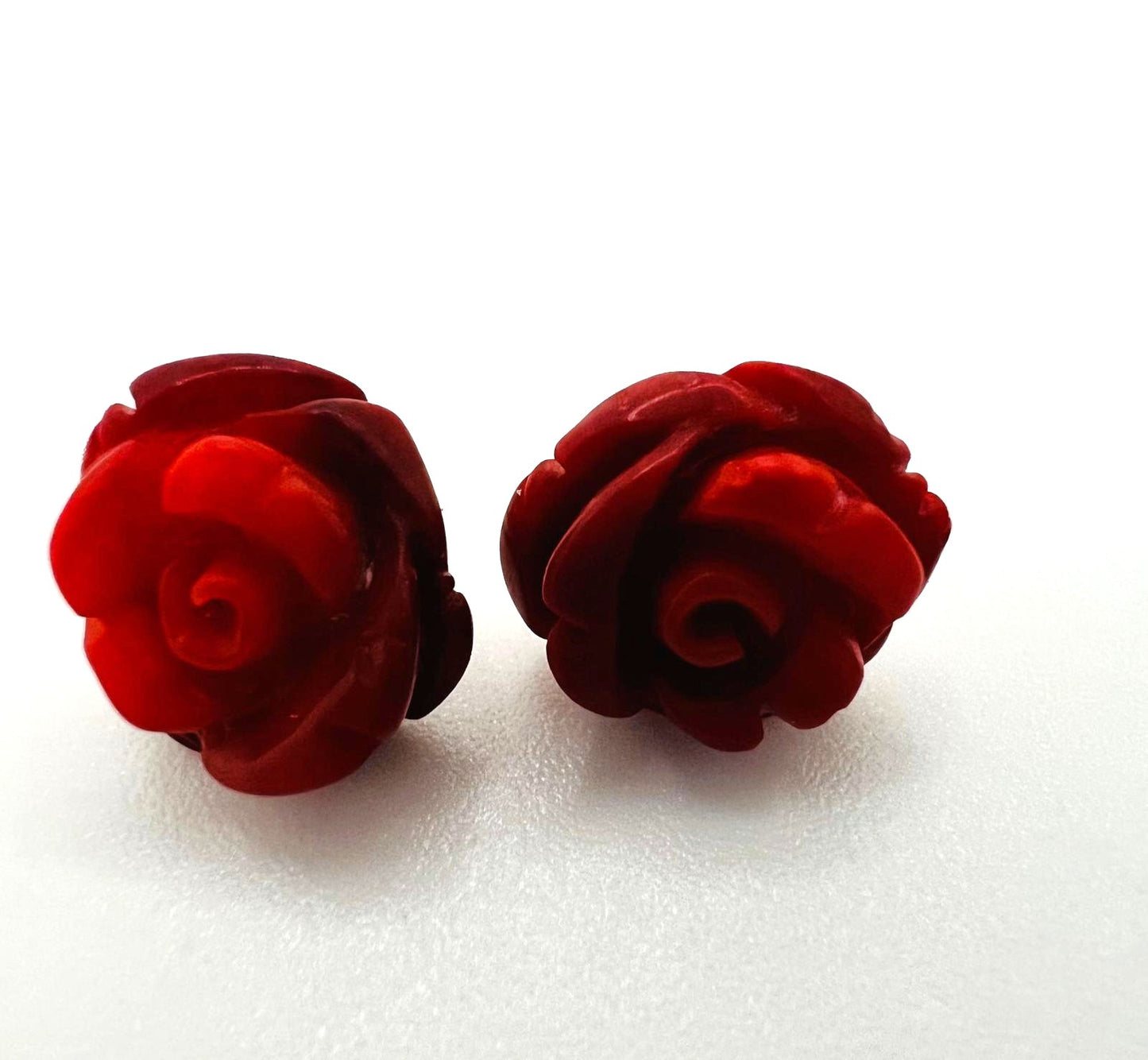 Minimalistische Korallen Ohrringe