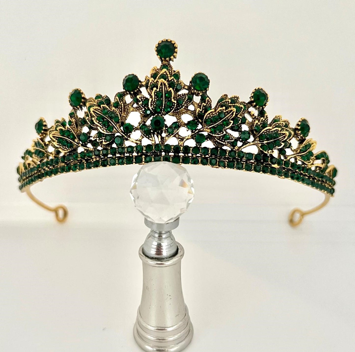 Tiara mit Smaragdgrünen Strasskristallen