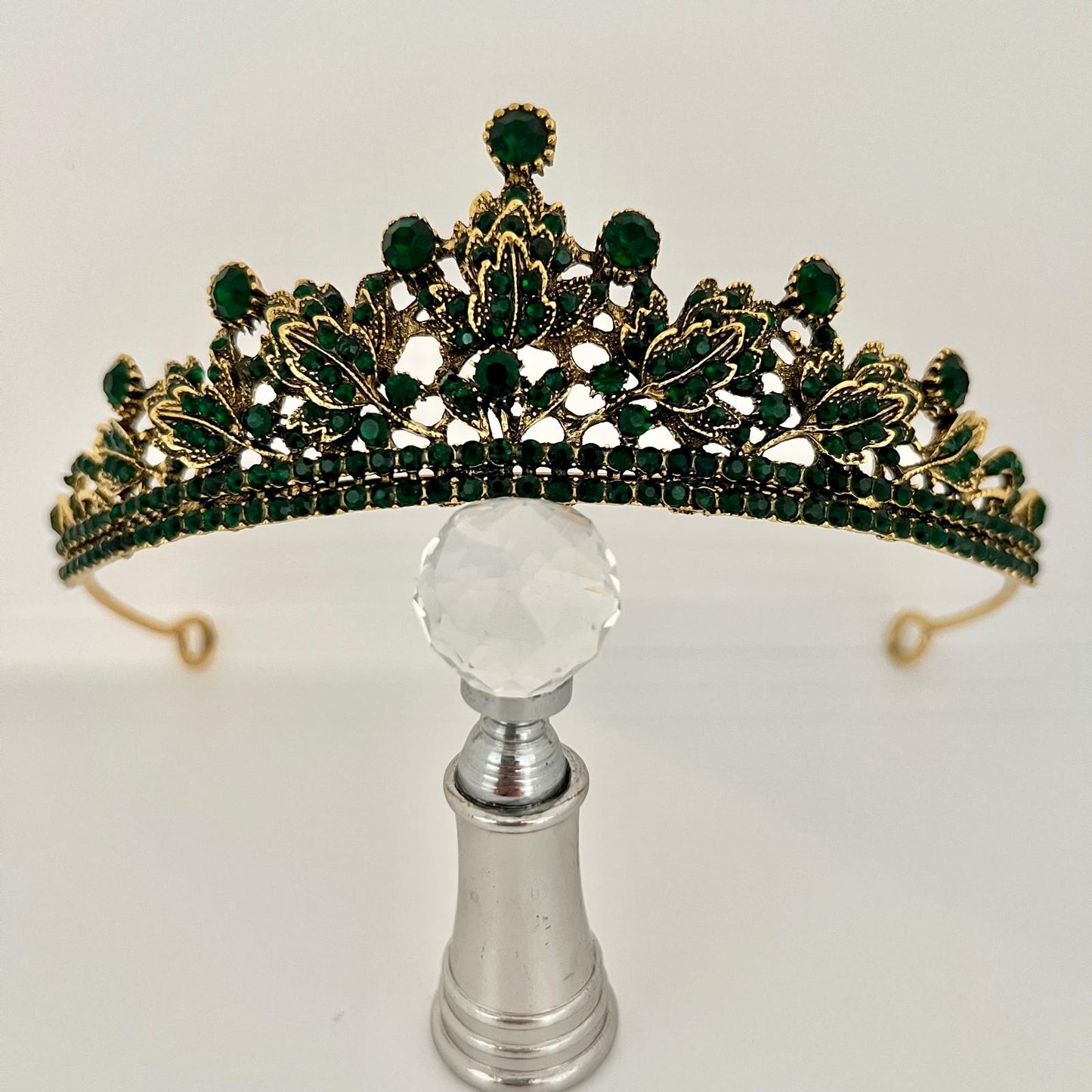 Tiara mit Smaragdgrünen Strasskristallen