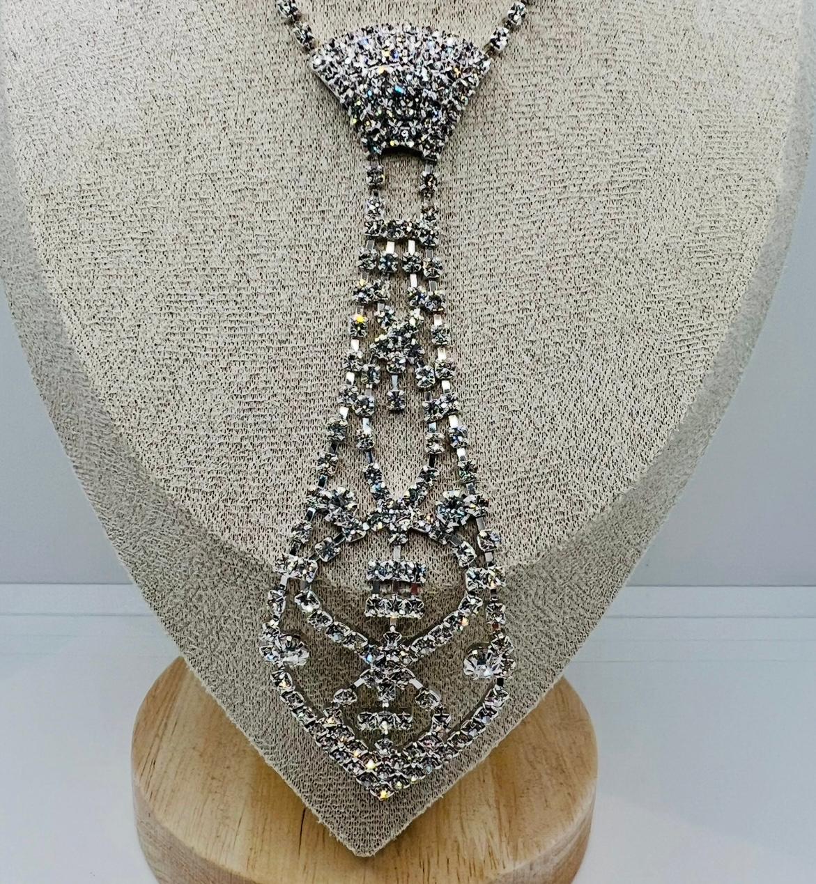 Women's rhinestone tie accessory rhinestone chain
