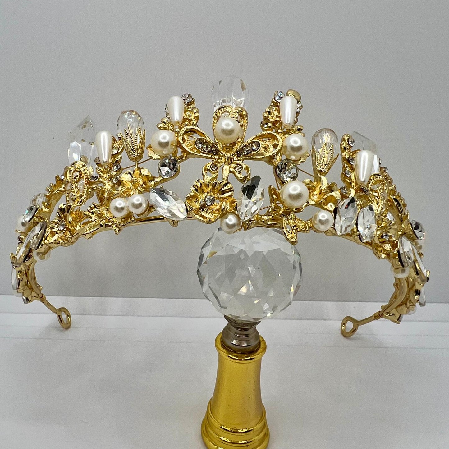 Goldene Tiara mit Strass