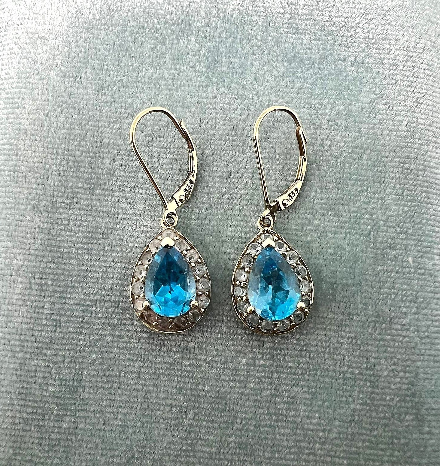 Ohrringe mit großen Topaz