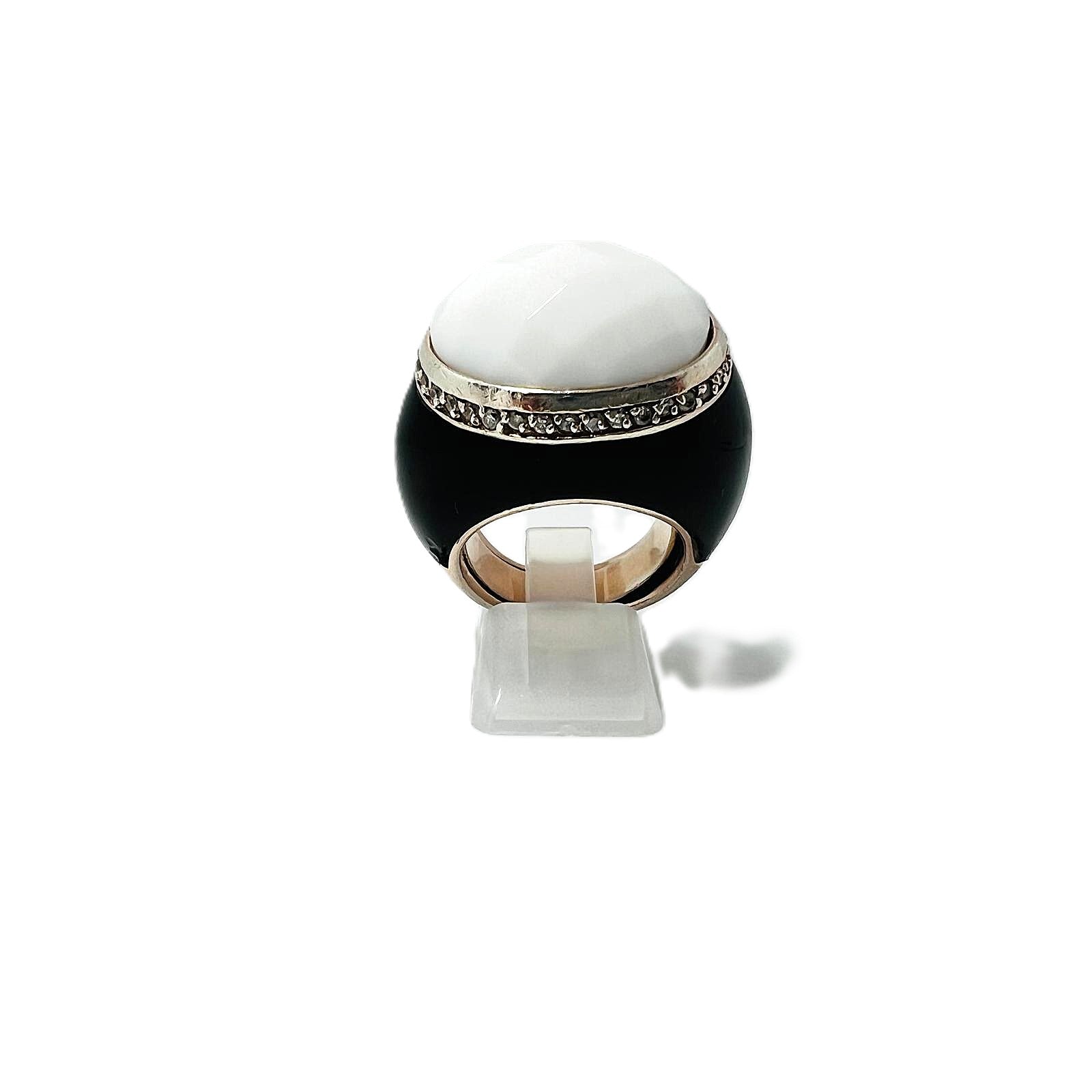 Ring aus 925 Silber mit facettiertem weißem Onyx