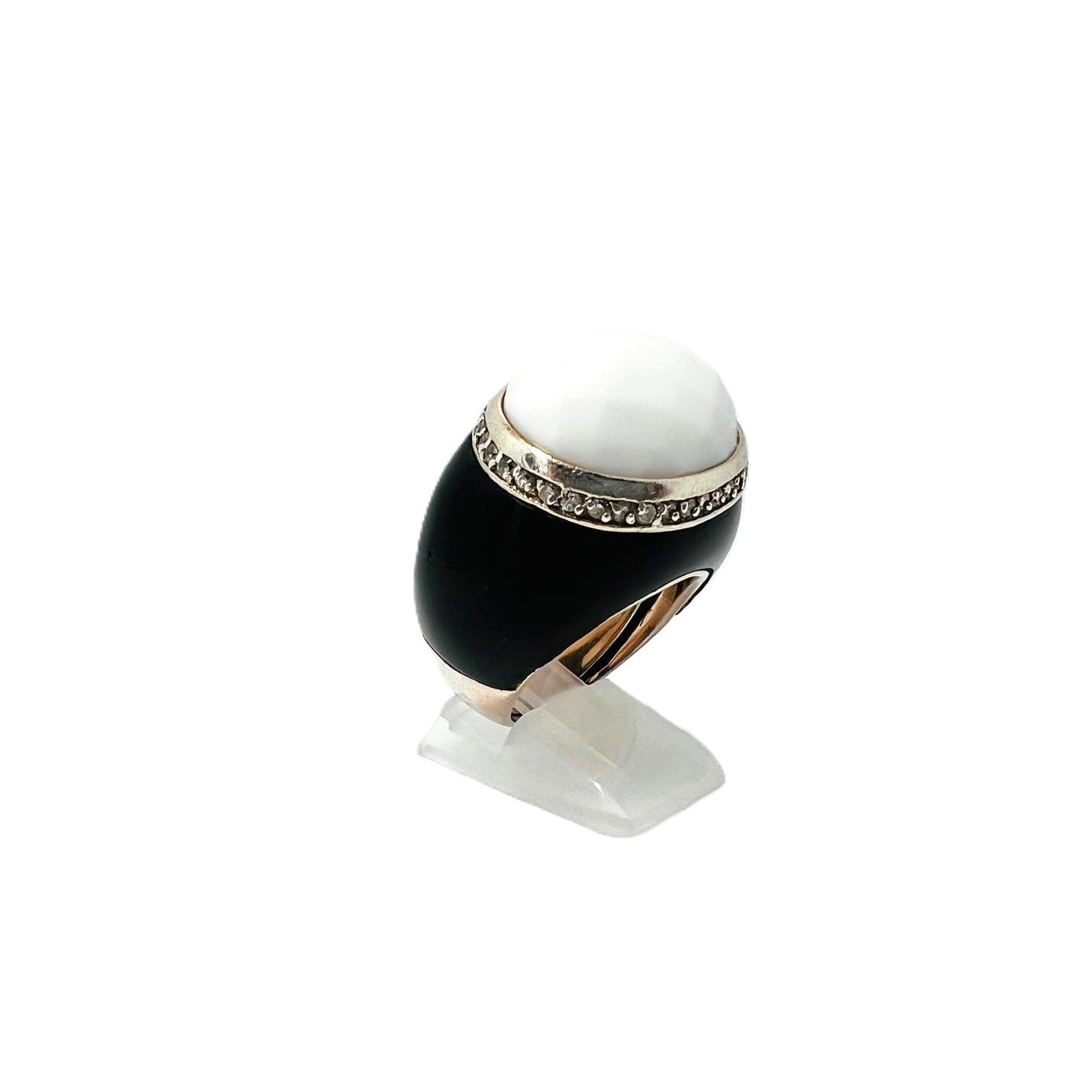 Ring aus 925 Silber mit facettiertem weißem Onyx