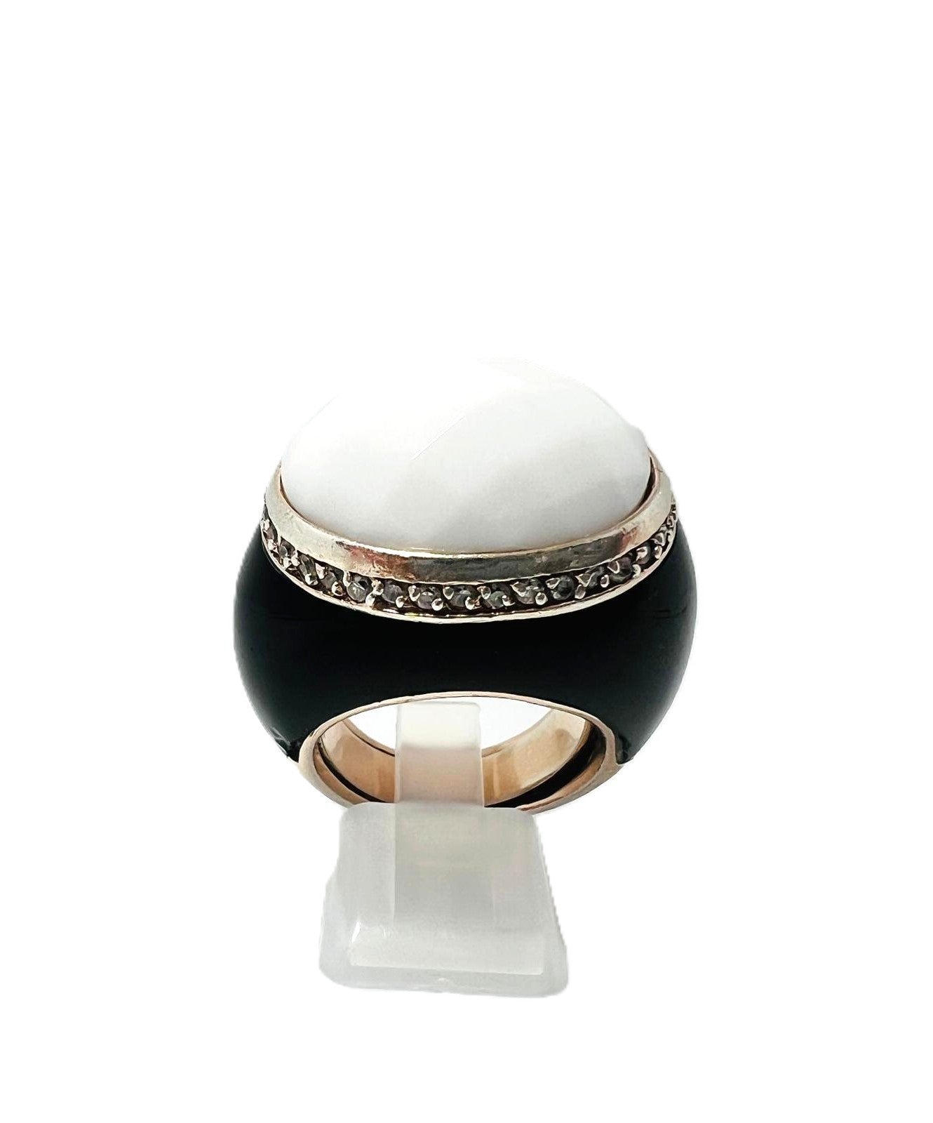 Ring aus 925 Silber mit facettiertem weißem Onyx