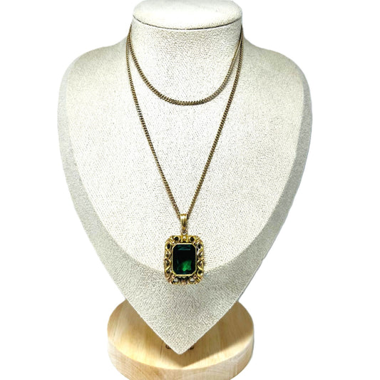 Antike Art-Déco Kette mit smaragdgrünem Anhänger – vergoldetes Collier um 1930
