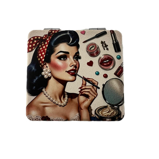 Retro Pin Up Compact Mirror