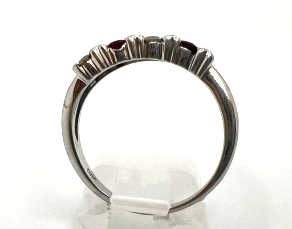 18K Weißgoldring mit Rubin- und Diamantbesatz 