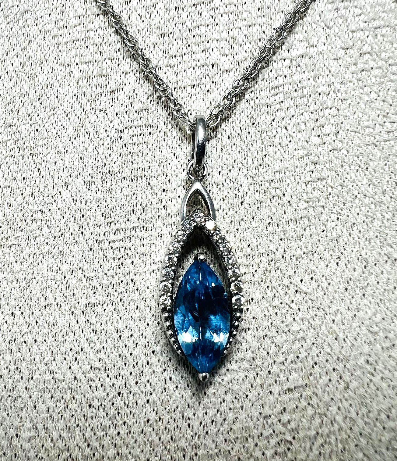 925 Silber Kette mit topasblauem Kristall