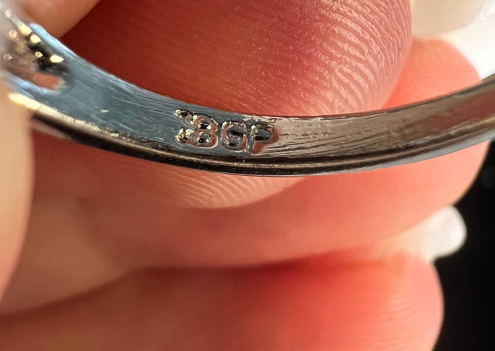 Minimalistischer Zirkonia-Ring