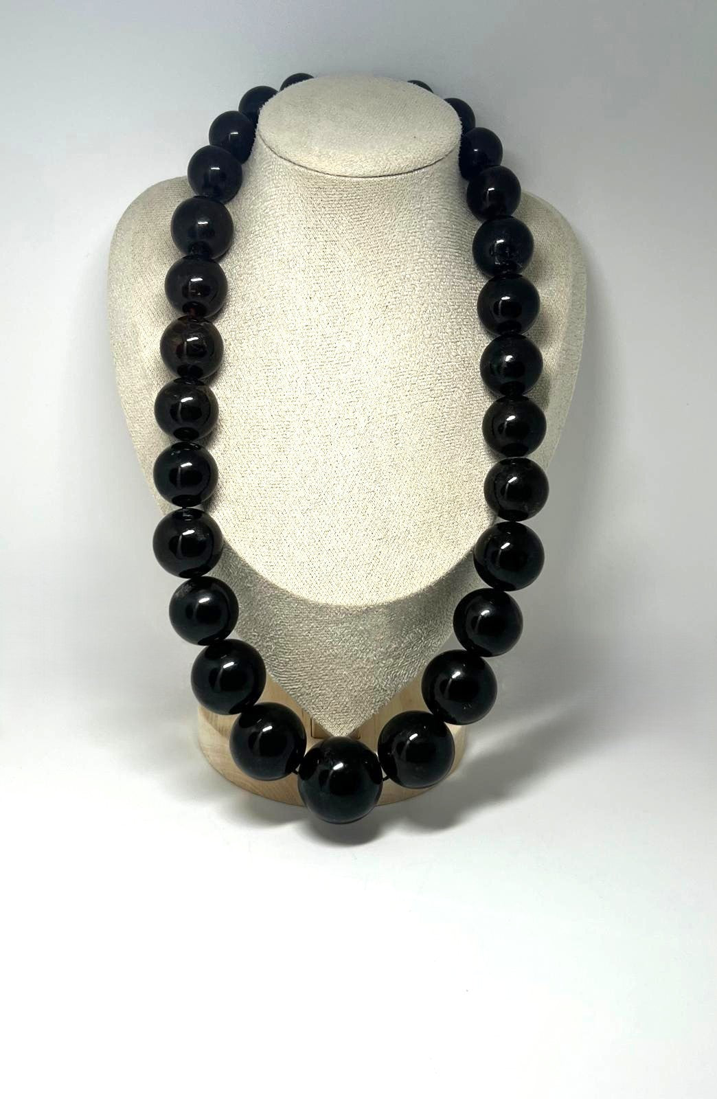 Schwarze Bernstein-Kette (Amber) – 140 g 