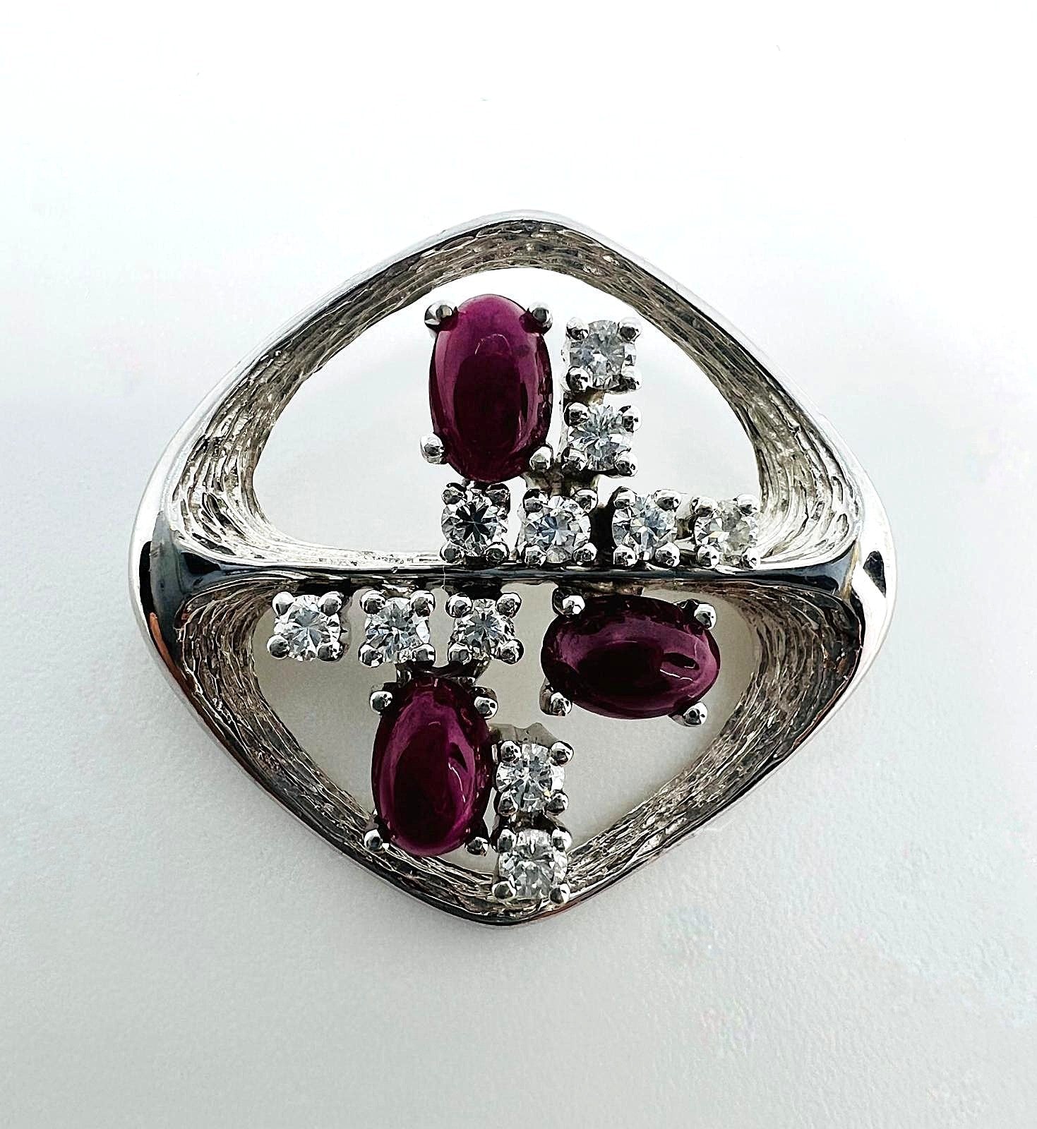 585er Weißgold-Brosche – 3 Rubine (2,26 ct) & 12 Brillanten (2,97 ct) 
