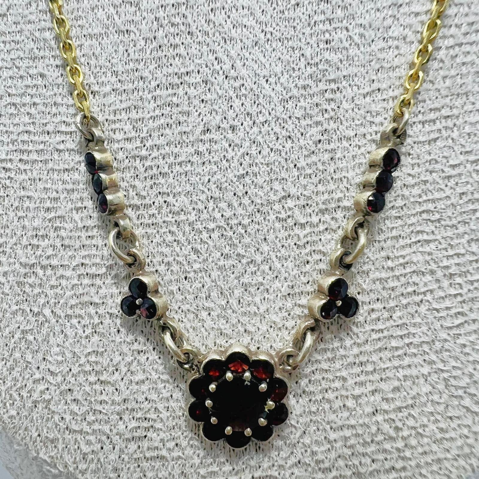  Vintage-Kette mit tiefroten Granatsteinen 