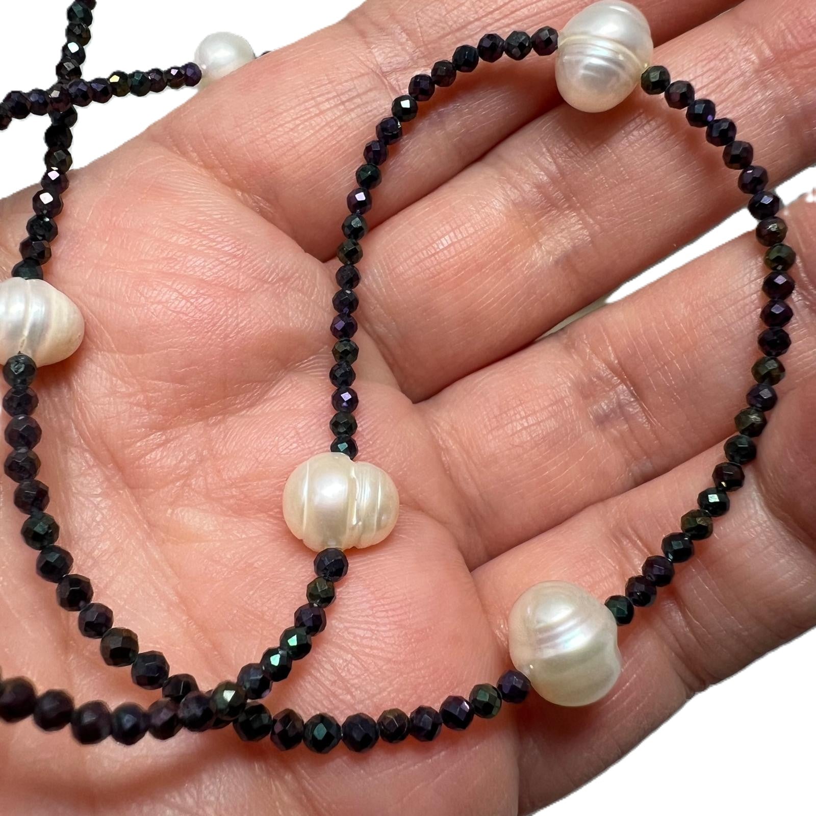 Lange Süßwasserperlenkette 