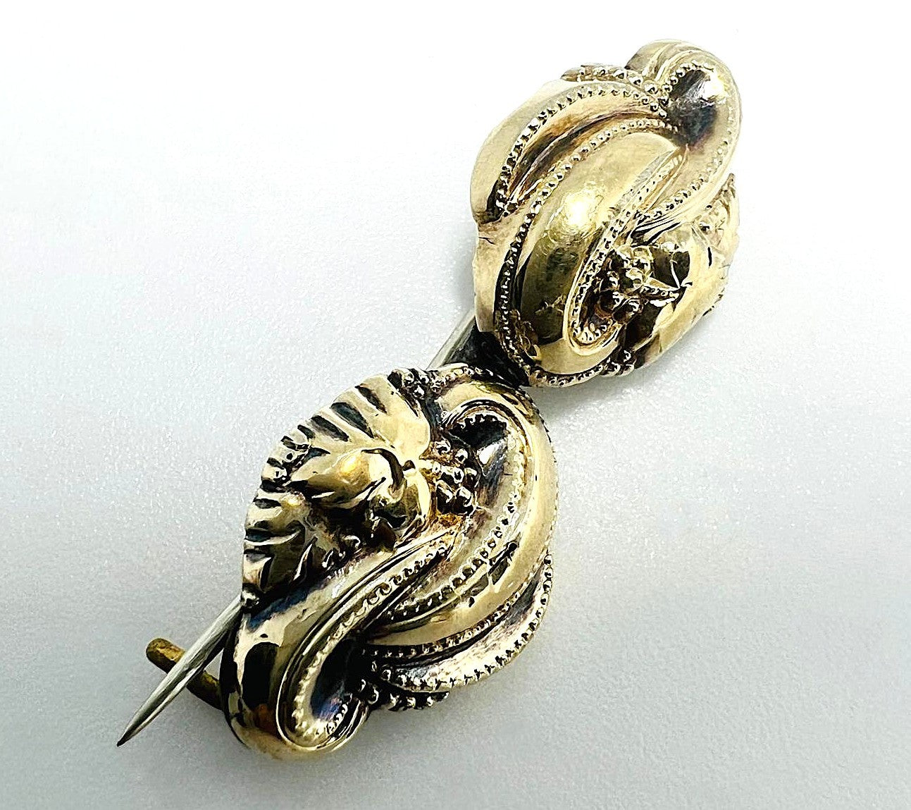 Antike Biedermeier Schaumgold Brosche