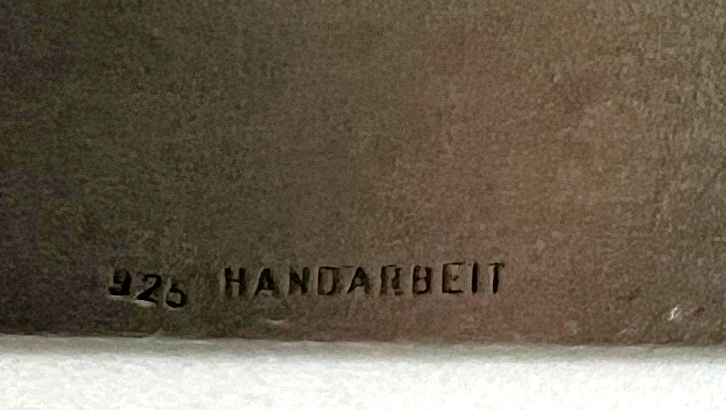 Dreieckiger Butterscotch Bernsteinanhänger 