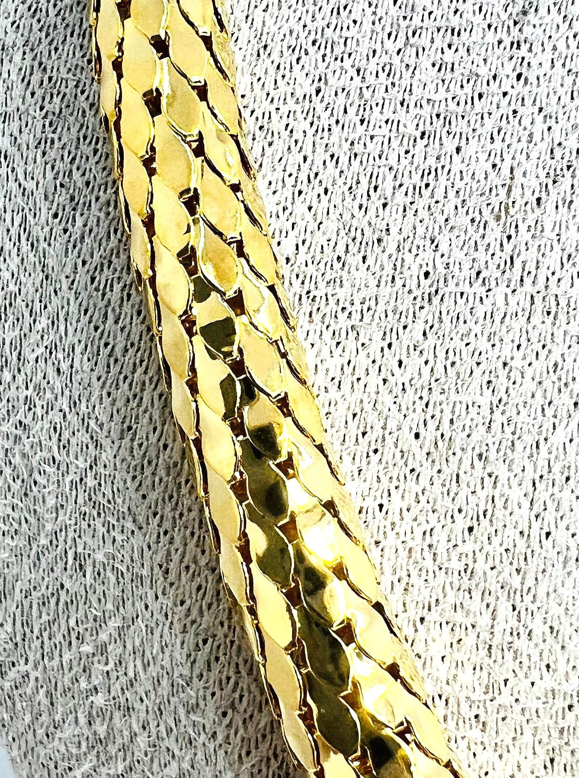 Vergoldetes Collier