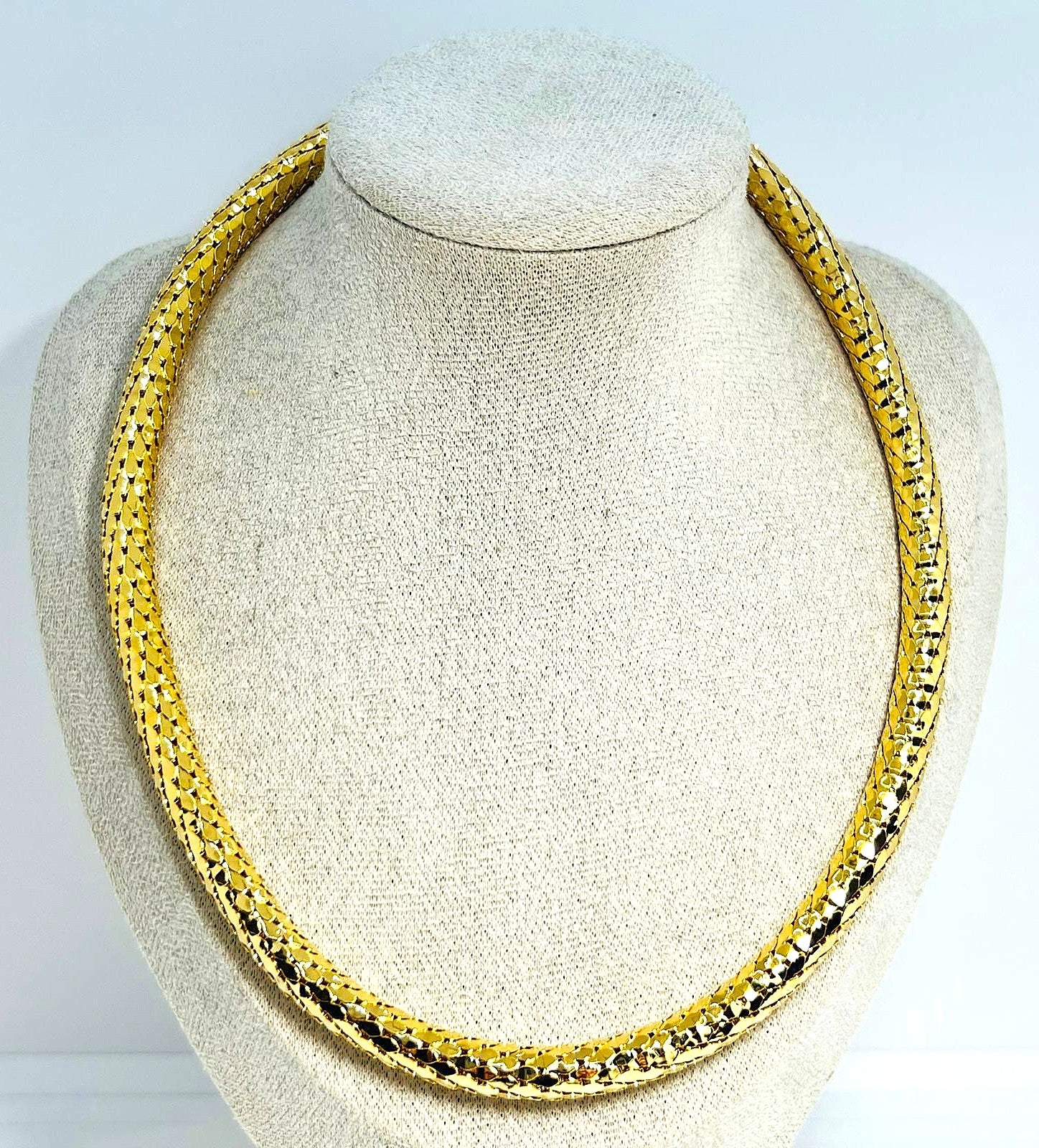 Vergoldetes Collier