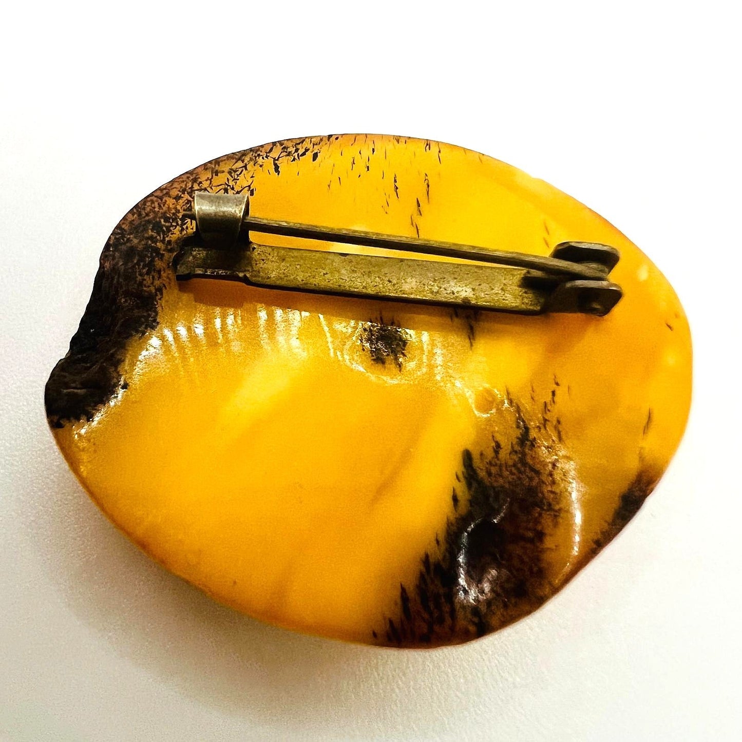 Butterscotch-Bernstein-Brosche