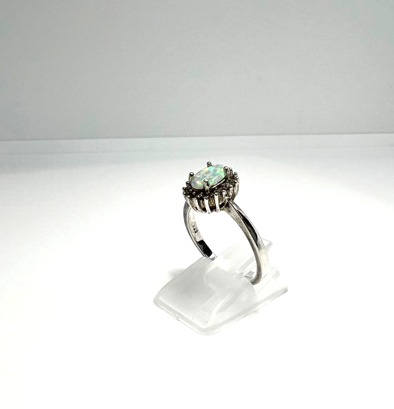 925er Silberring mit Opal & Zirkonia 