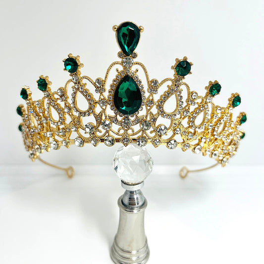 Tiara mit grünen Kristallen 