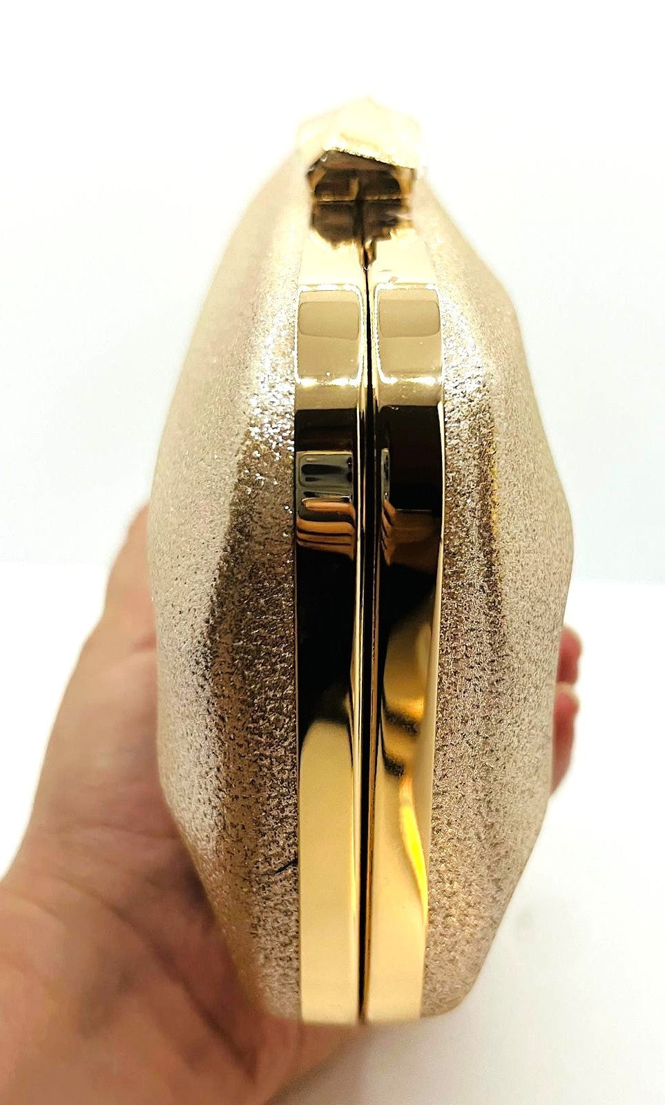Goldene Clutch