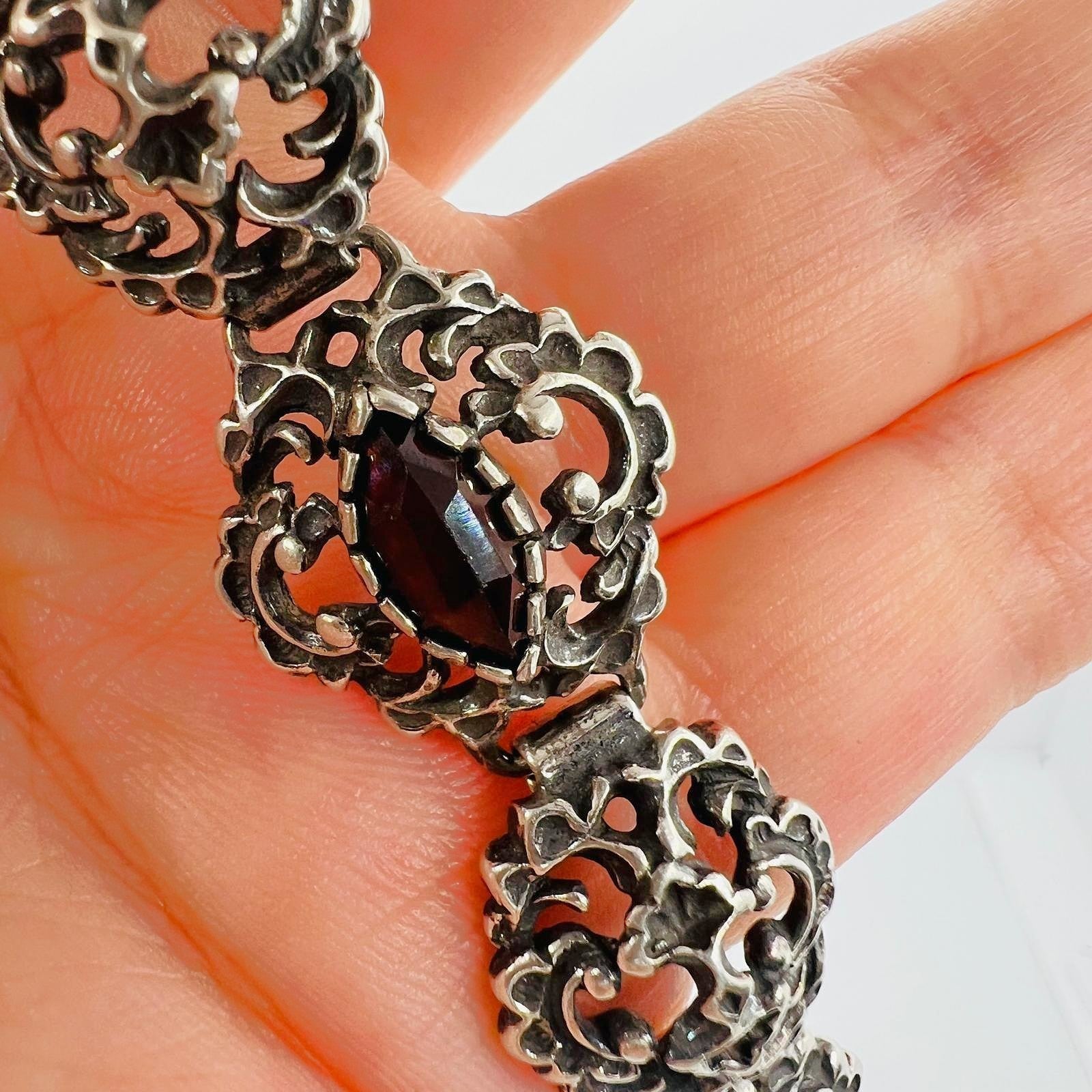 Silberarmband mit Granat