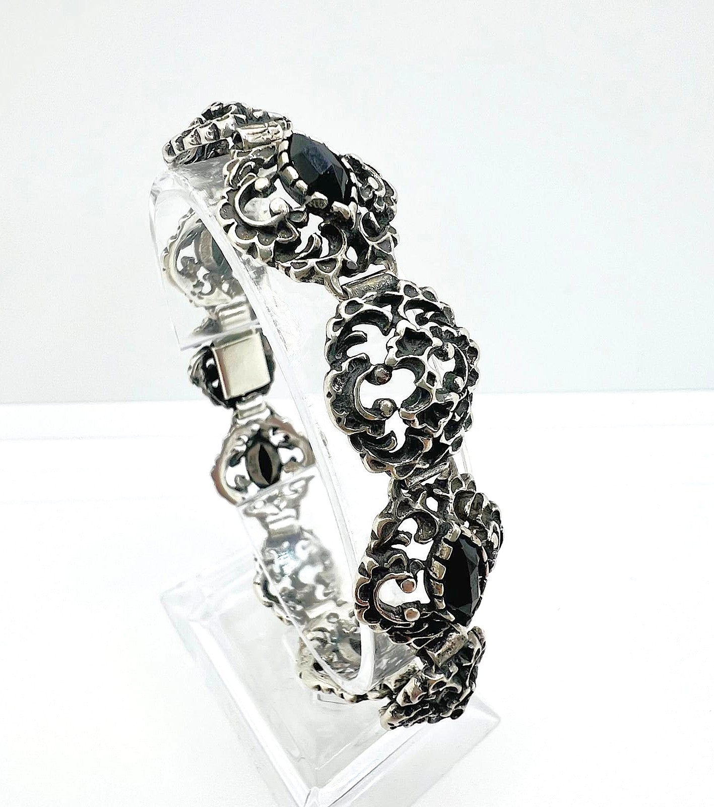 Silberarmband mit Granat