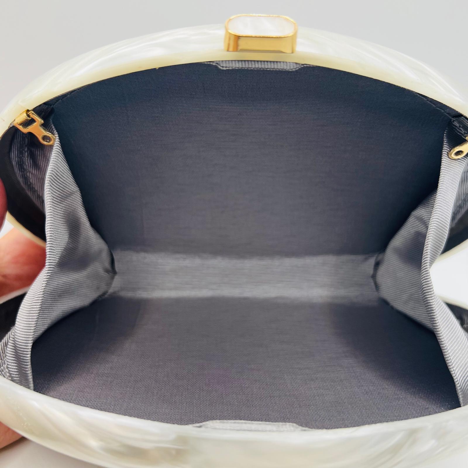 Abendtasche Clutch Perlmutt Weiß