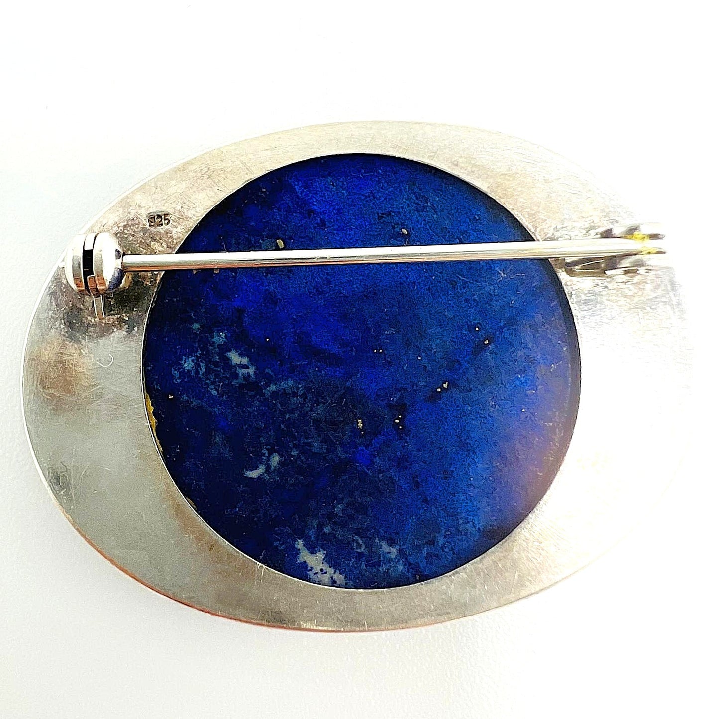 Brosche mit großem Lapislazuli