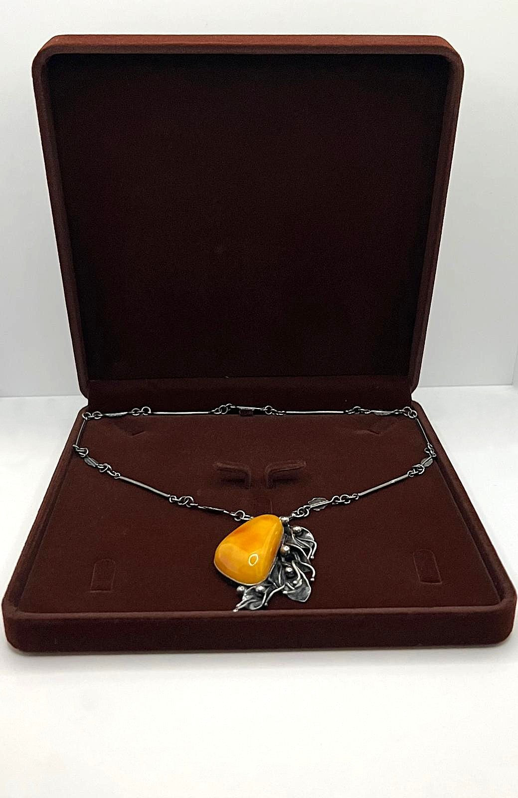 Jugendstil Bernstein Kette