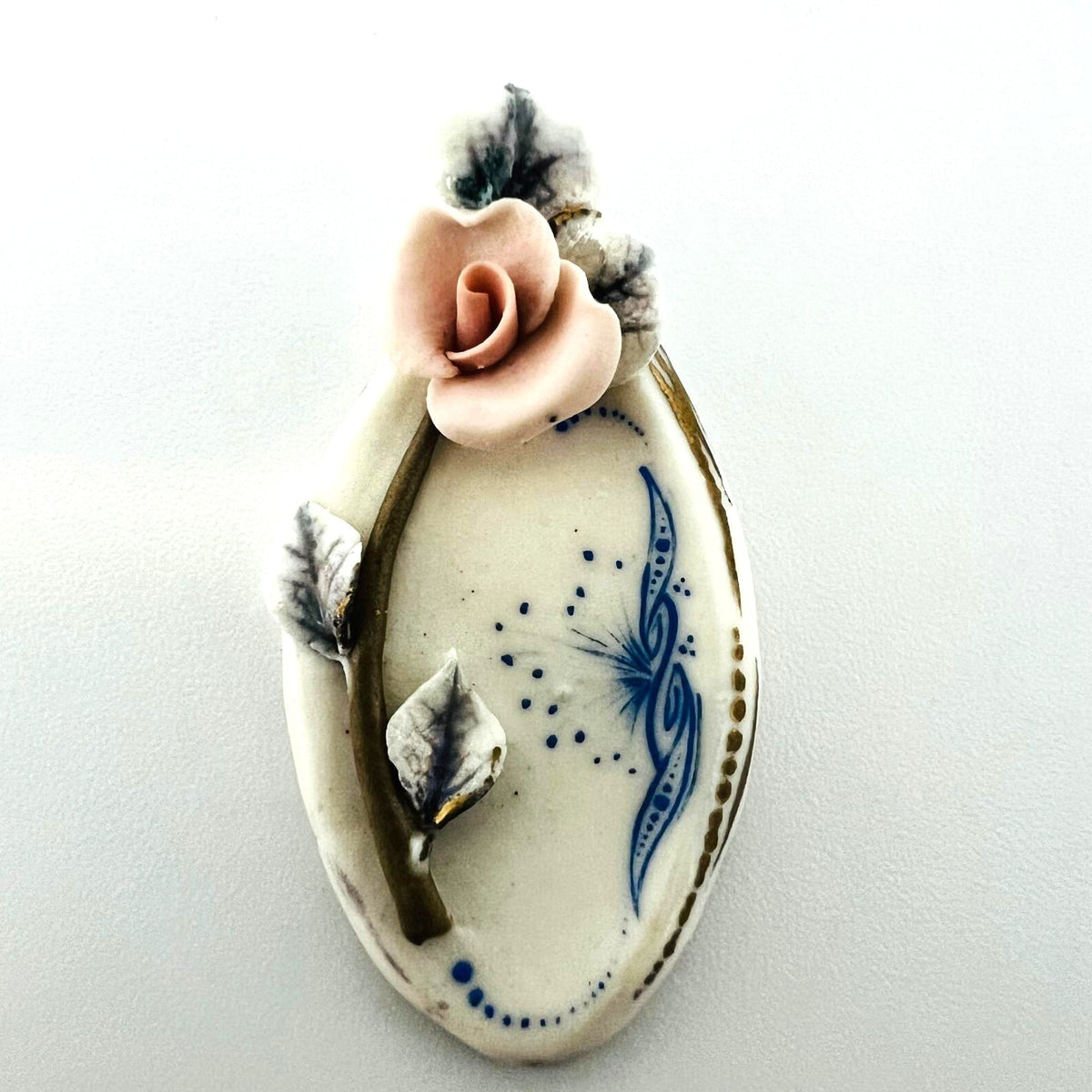 Porzellan Schmuck-Set Rosen – Handarbeit im Capodimonte/Dresden-Stil, – Tezsah