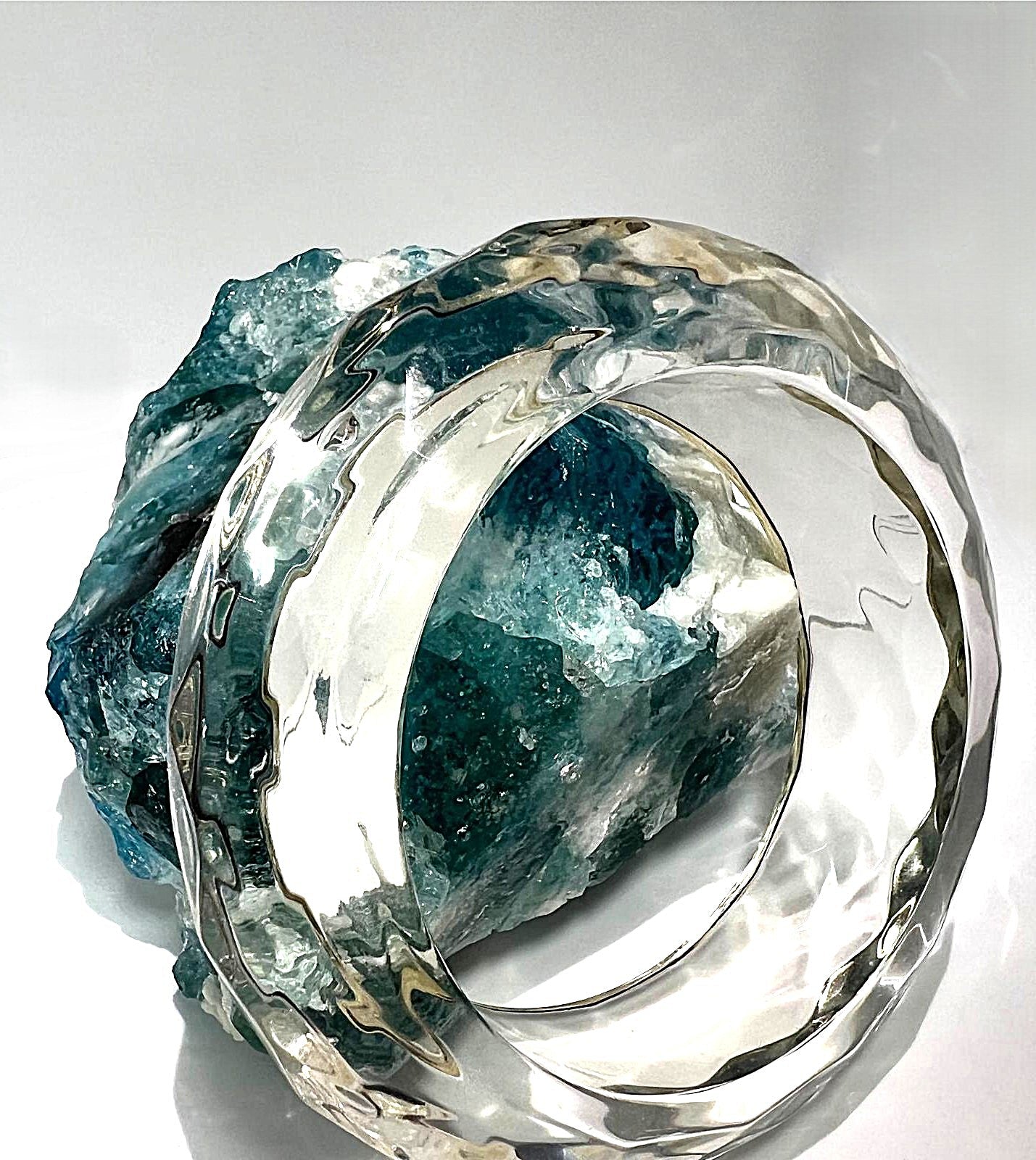 facettierter Lucite-Armreif 