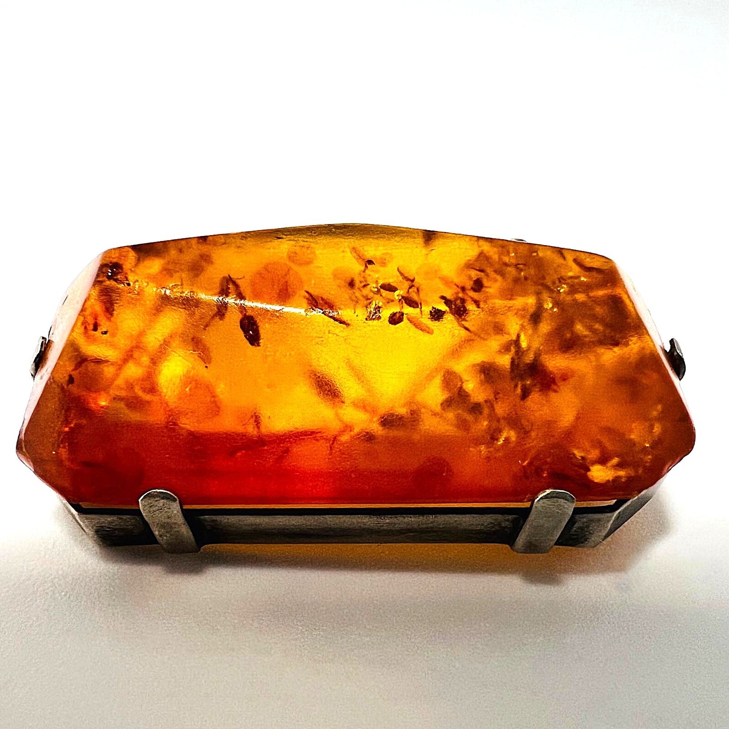 Art Deco Bernstein-Brosche Cognac